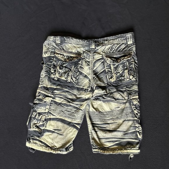 Men's Black and Olive Cargo Shorts, NWT - Picture 2 of 4